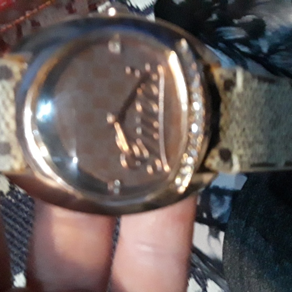 Gucci Watch - Picture 2 of 3
